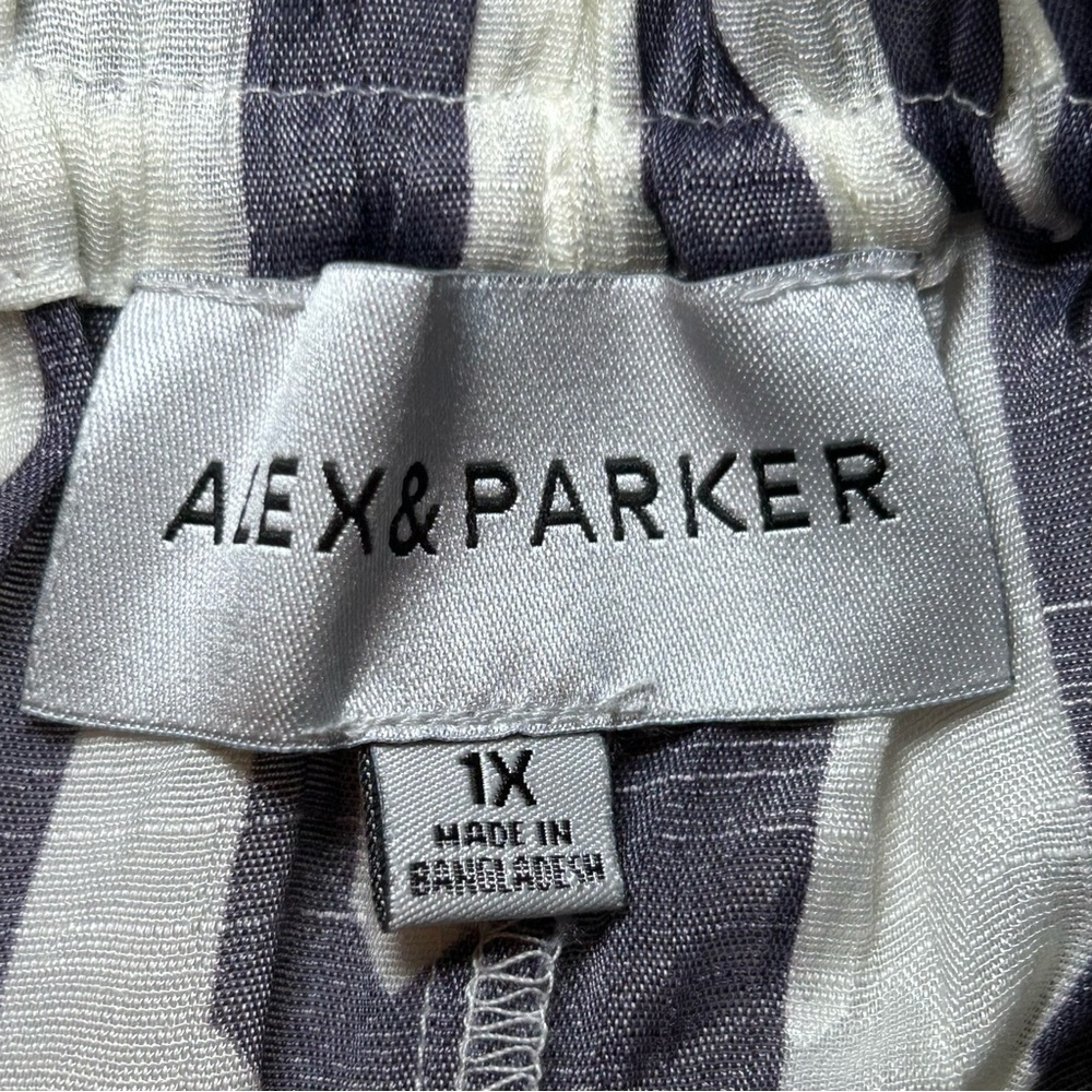 Alex & Parker - Picture 5 of 9